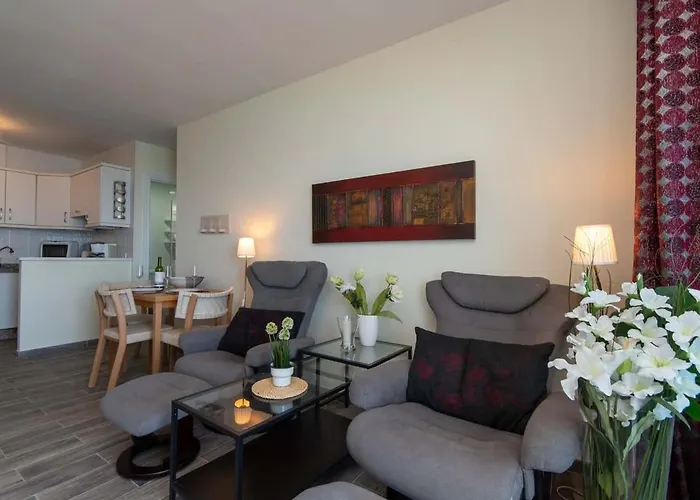 Comodoro 6 - One Bed Apartamento Los Cristianos (Tenerife)