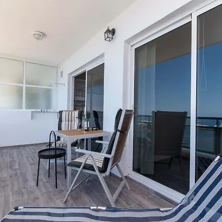 Comodoro 6 - One Bed * لوس كريستيانوس
